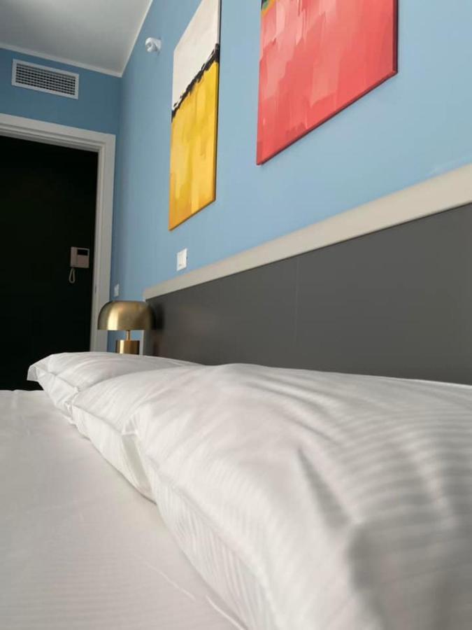 Dizeta Suite And Apartment ซาแลร์โน ภายนอก รูปภาพ