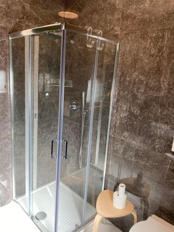 Dizeta Suite And Apartment ซาแลร์โน ภายนอก รูปภาพ