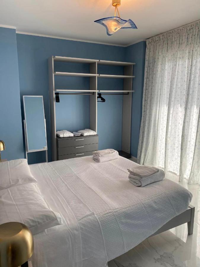 Dizeta Suite And Apartment ซาแลร์โน ภายนอก รูปภาพ